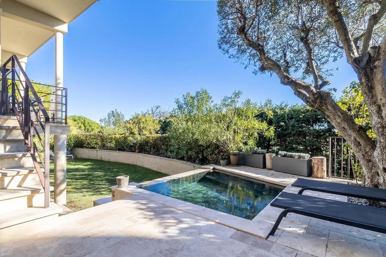 Mougins Collection - Magnifique Maison Du Vieux Village De Mougins, Avec Bassin A Debordement Et Vues Mer Et Montagnes